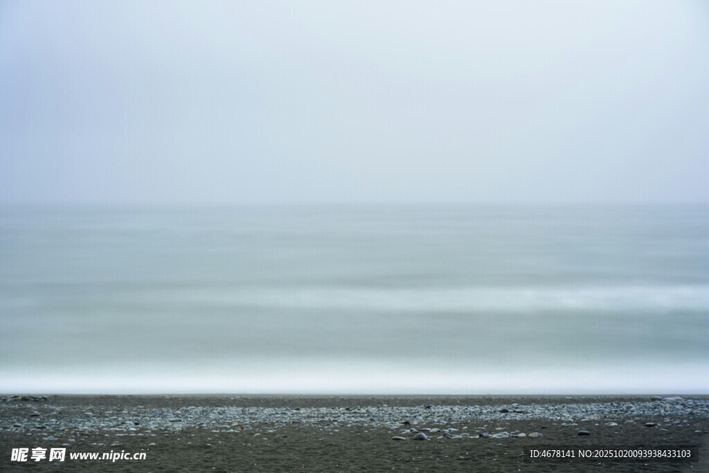 海边朦胧景致