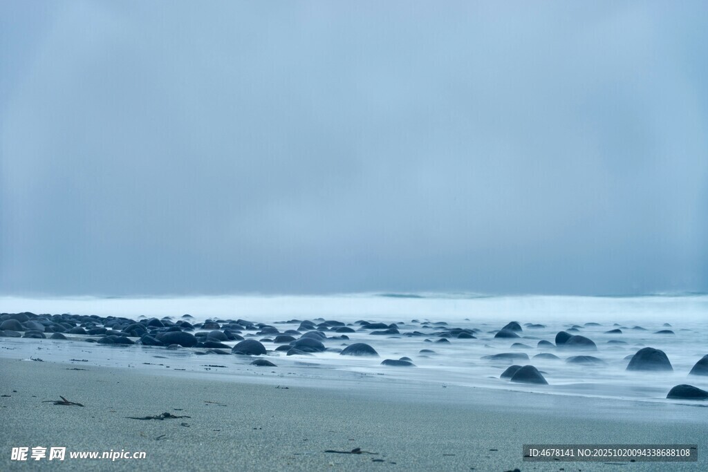 海边朦胧景致