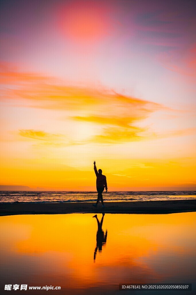 夕阳下的孤独舞者