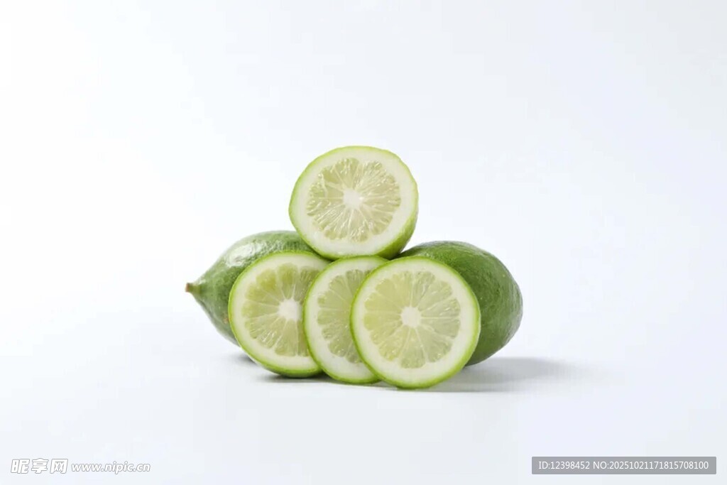 堆叠的青柠切片