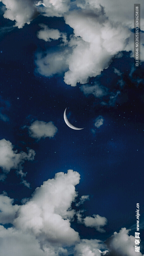 夜空新月伴白云