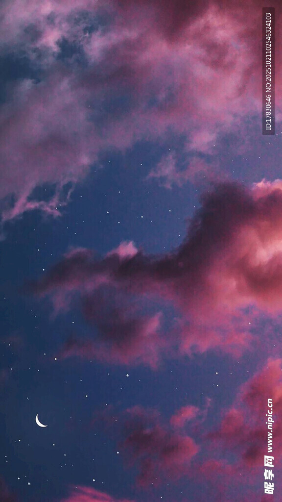 梦幻夜空弯月伴彩云