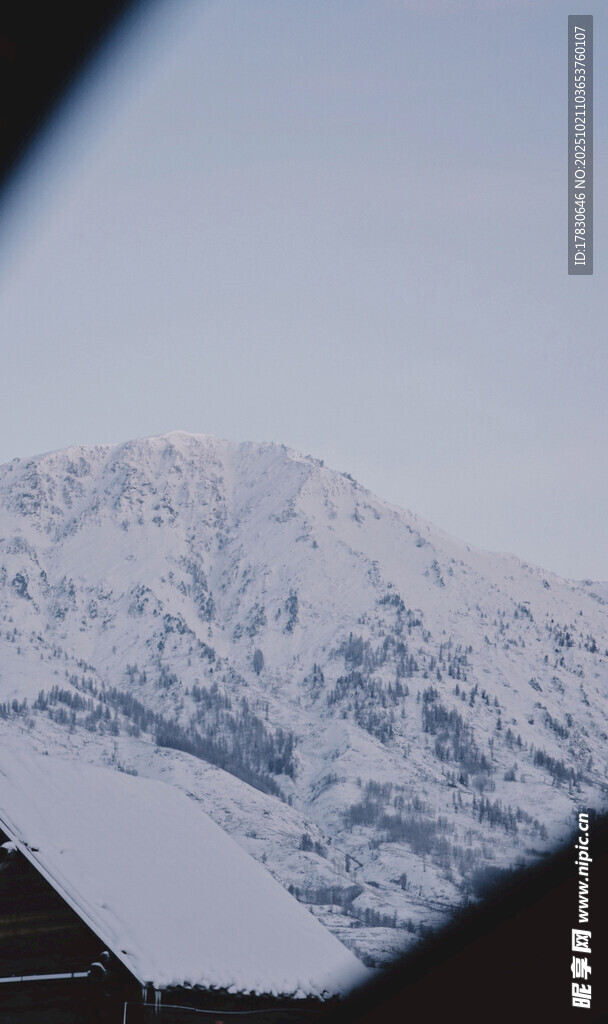 雪山壮丽景致