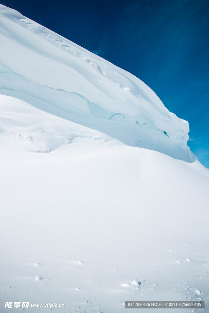 壮丽雪山景致