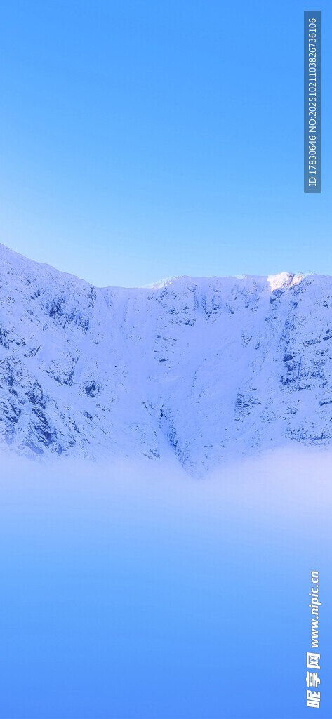 雪山云海美景