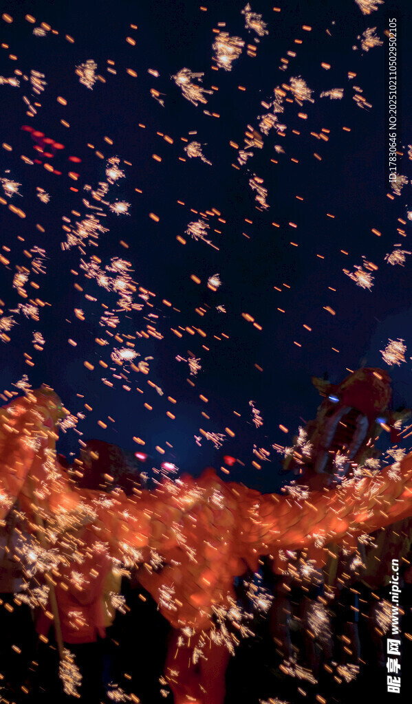 绚烂烟花绽放夜空