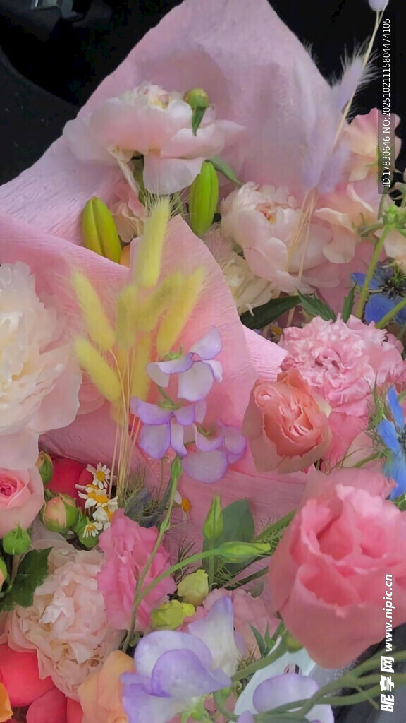 缤纷多彩鲜花组合