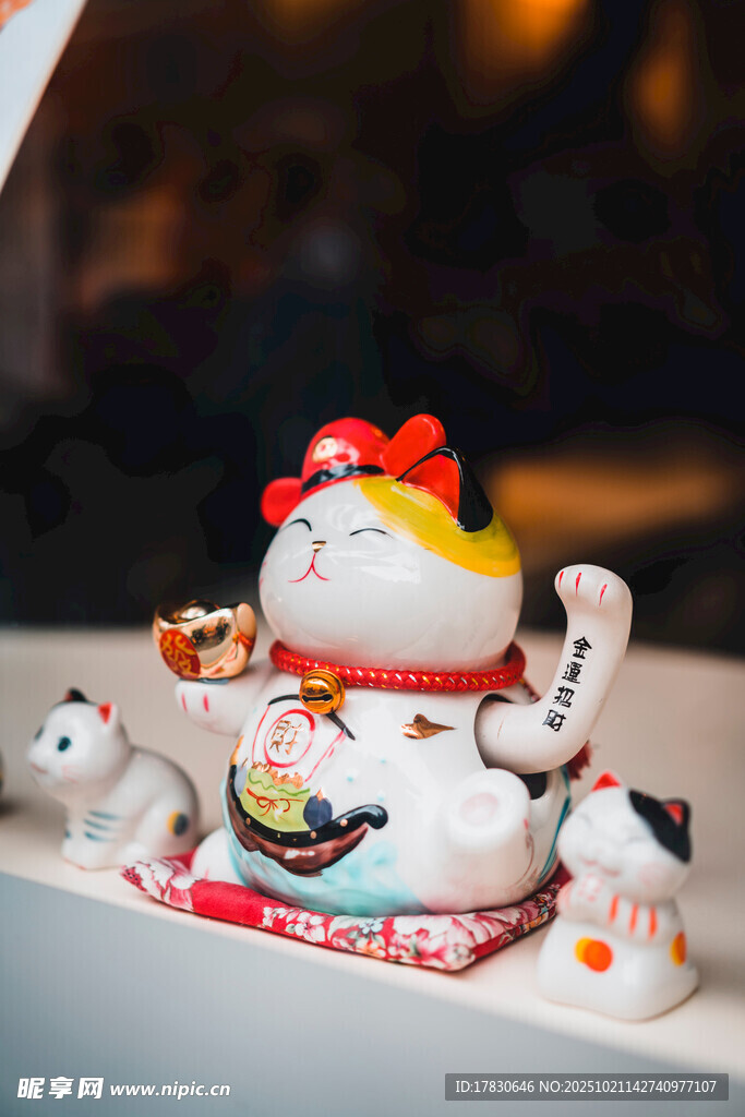 招财猫摆件萌趣又精致