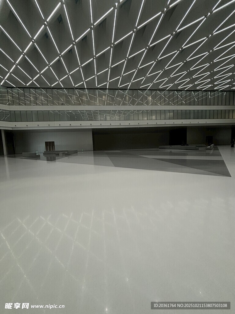 现代简约室内空旷空间场景