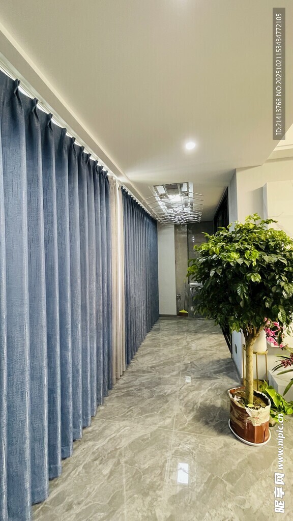 现代风格走廊绿植装饰
