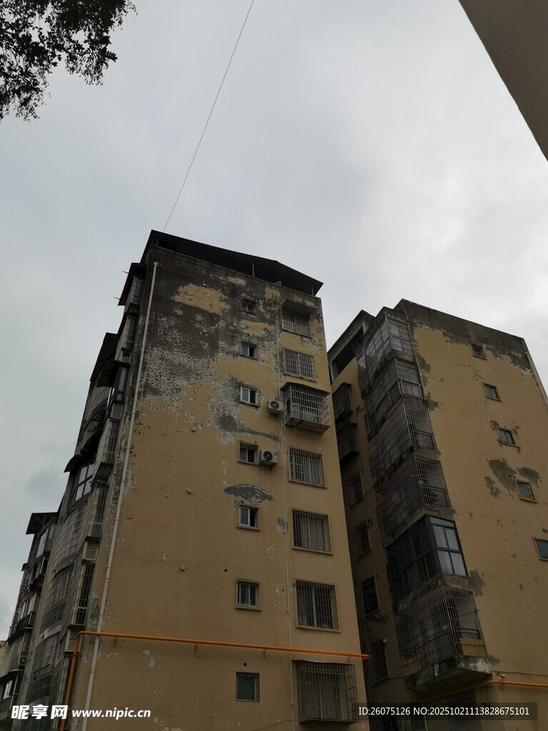 老旧居民楼外观景象