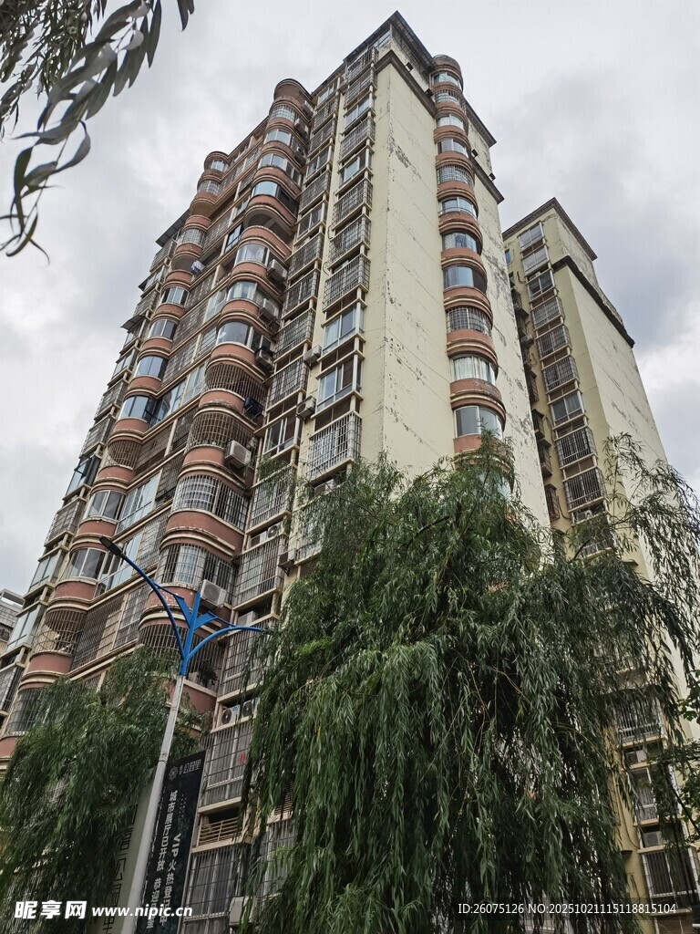 高层住宅楼外观景观