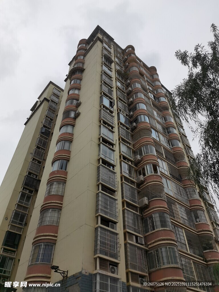 高层住宅楼外观景象