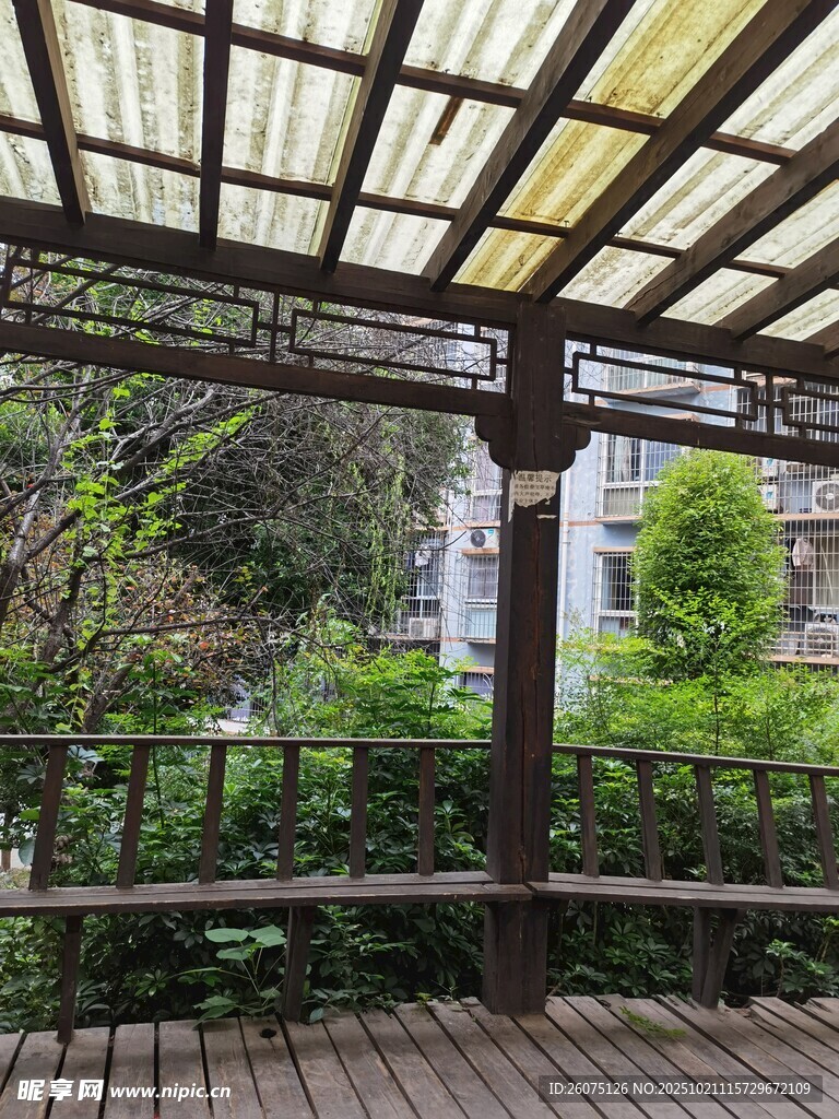 户外木质凉亭景观