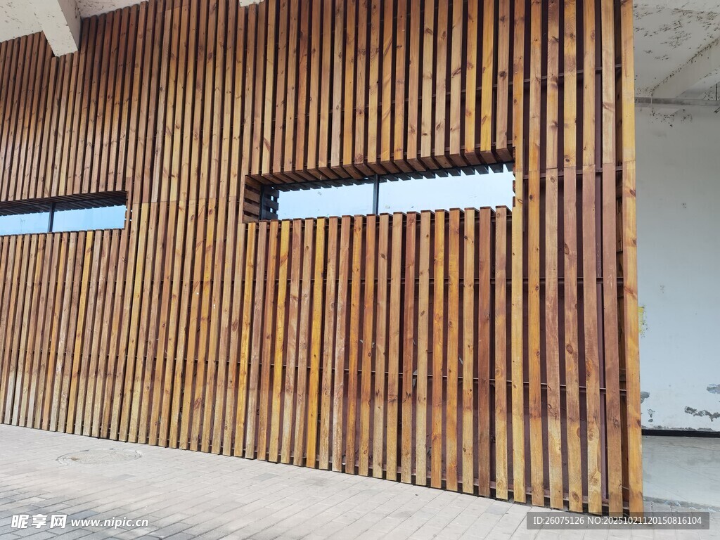 木质条纹墙面建筑外观
