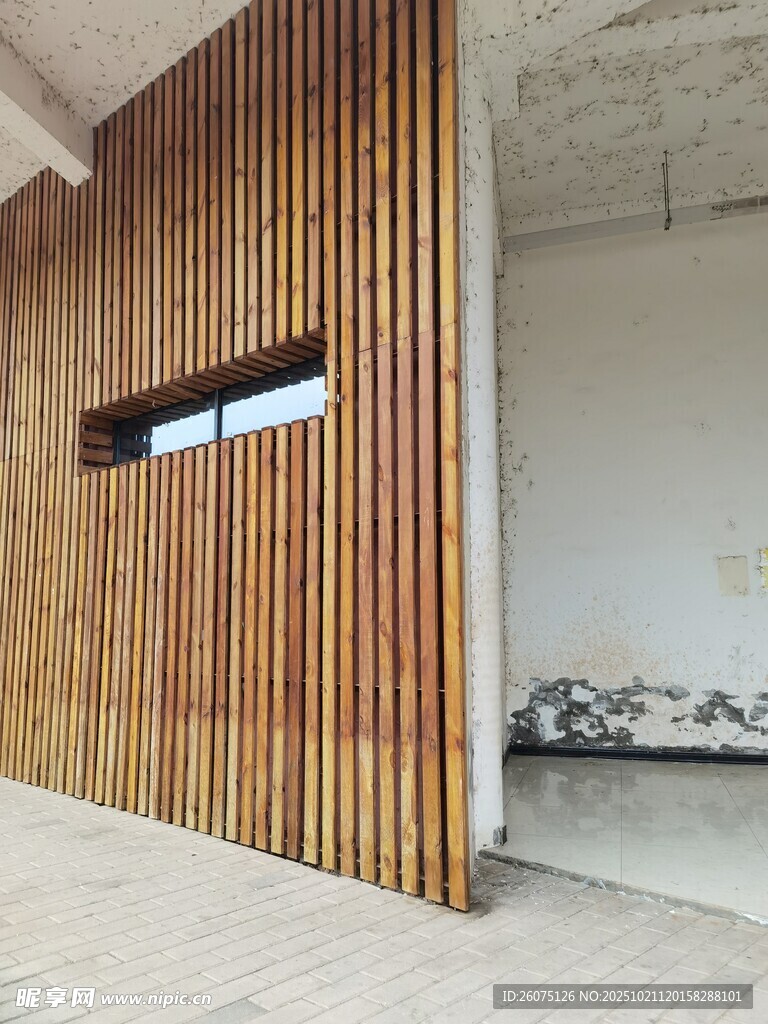 木质隔断墙简约空间设计