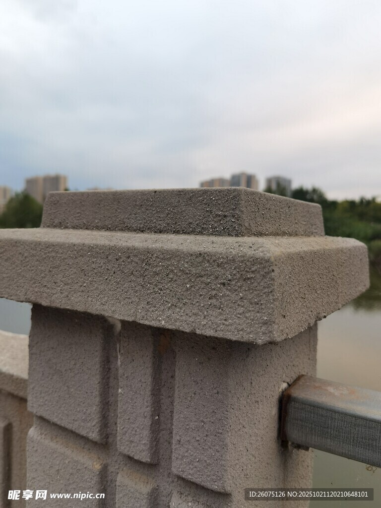 河边石制护栏景观