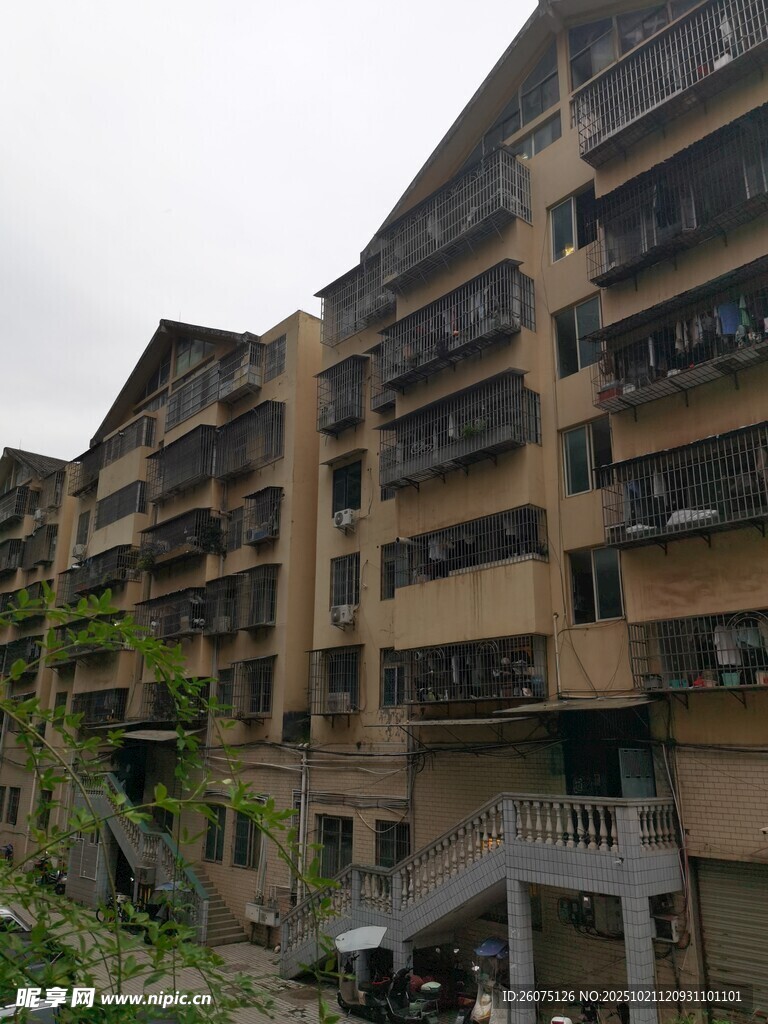 多层居民住宅楼外观