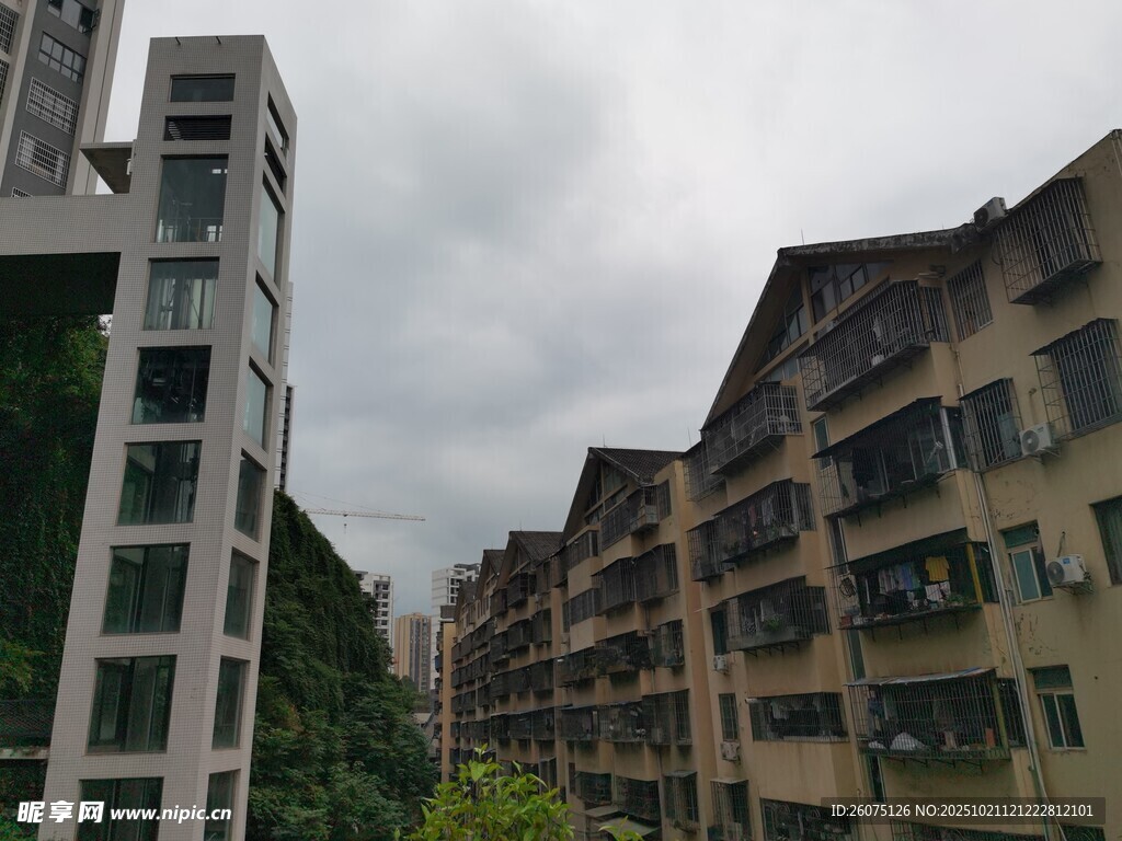 新旧建筑对比景观