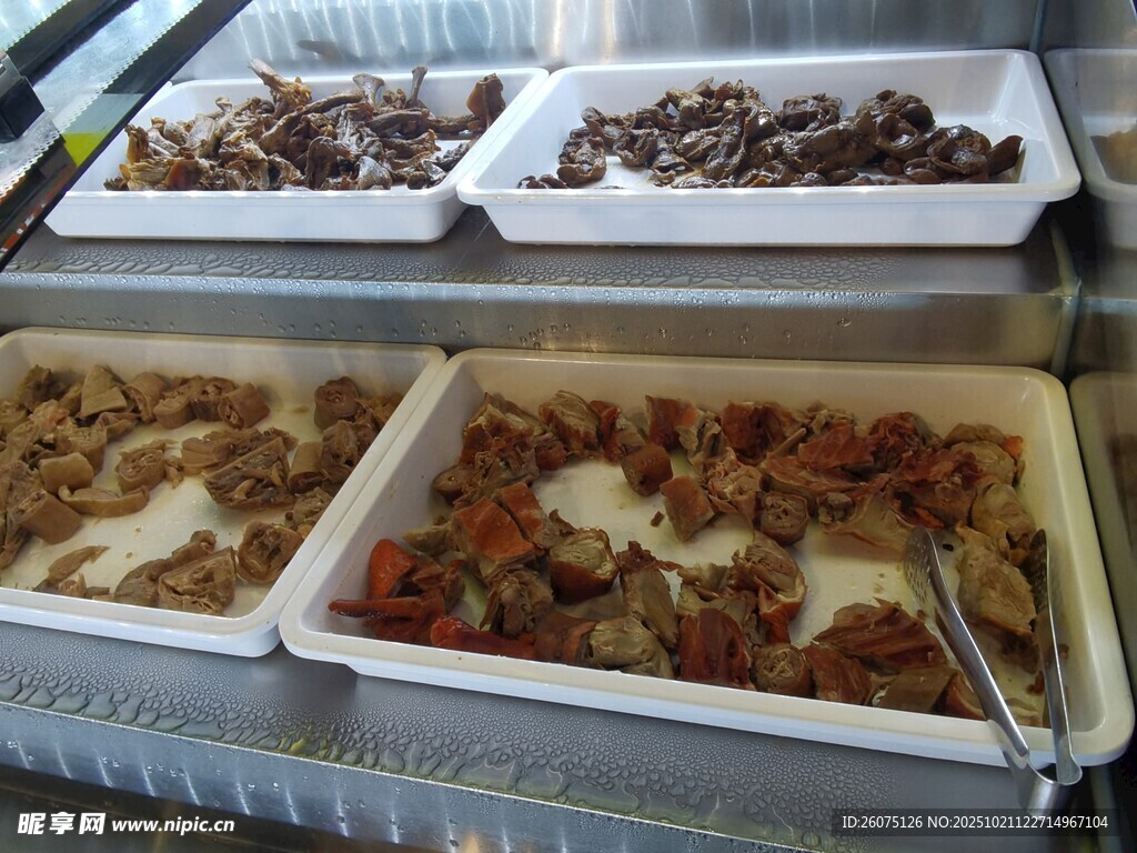 多样美食自助餐展示