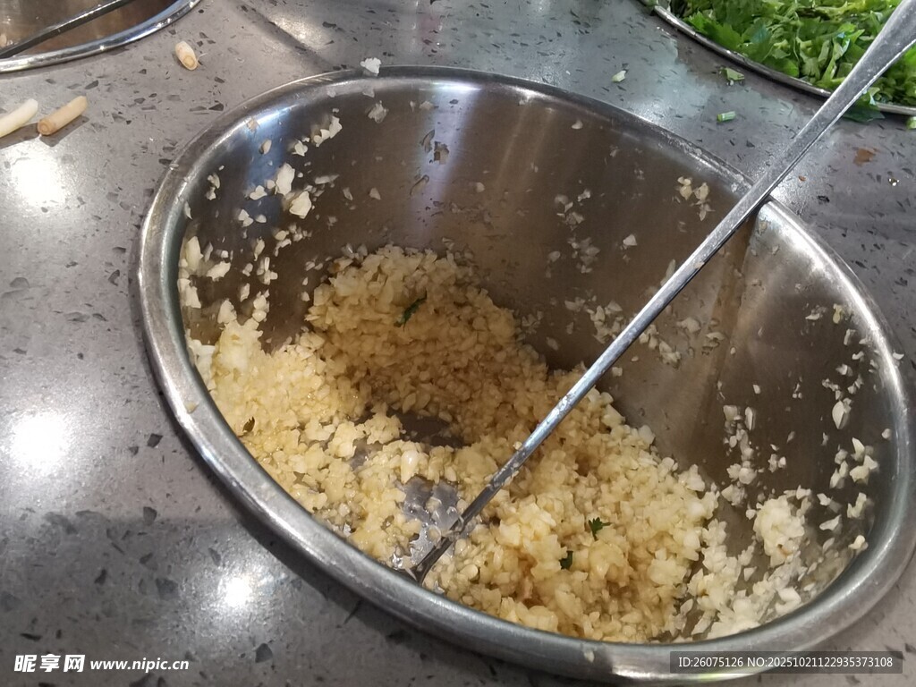搅拌中的食材