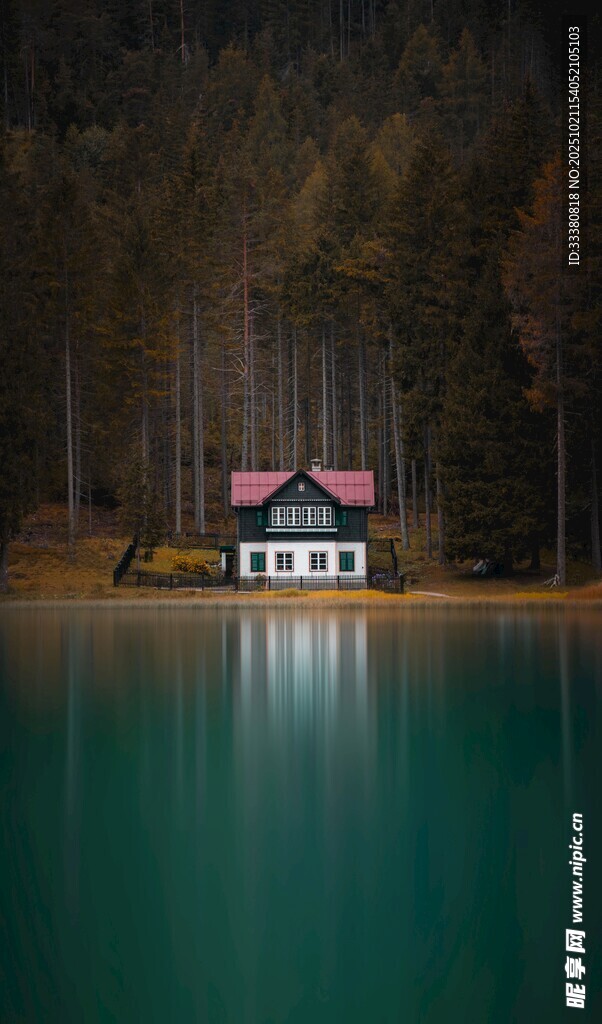 湖畔小屋