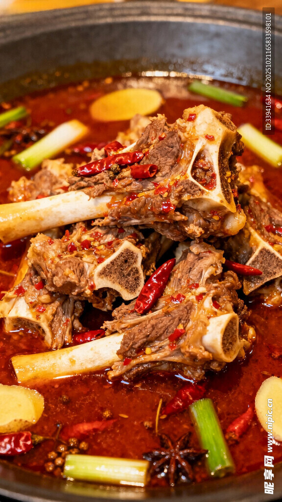 香辣羊蝎子羊棒骨火锅诱人美味