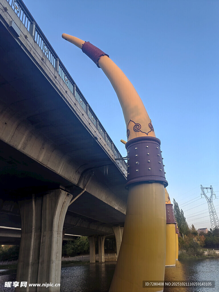 独特造型桥梁支柱