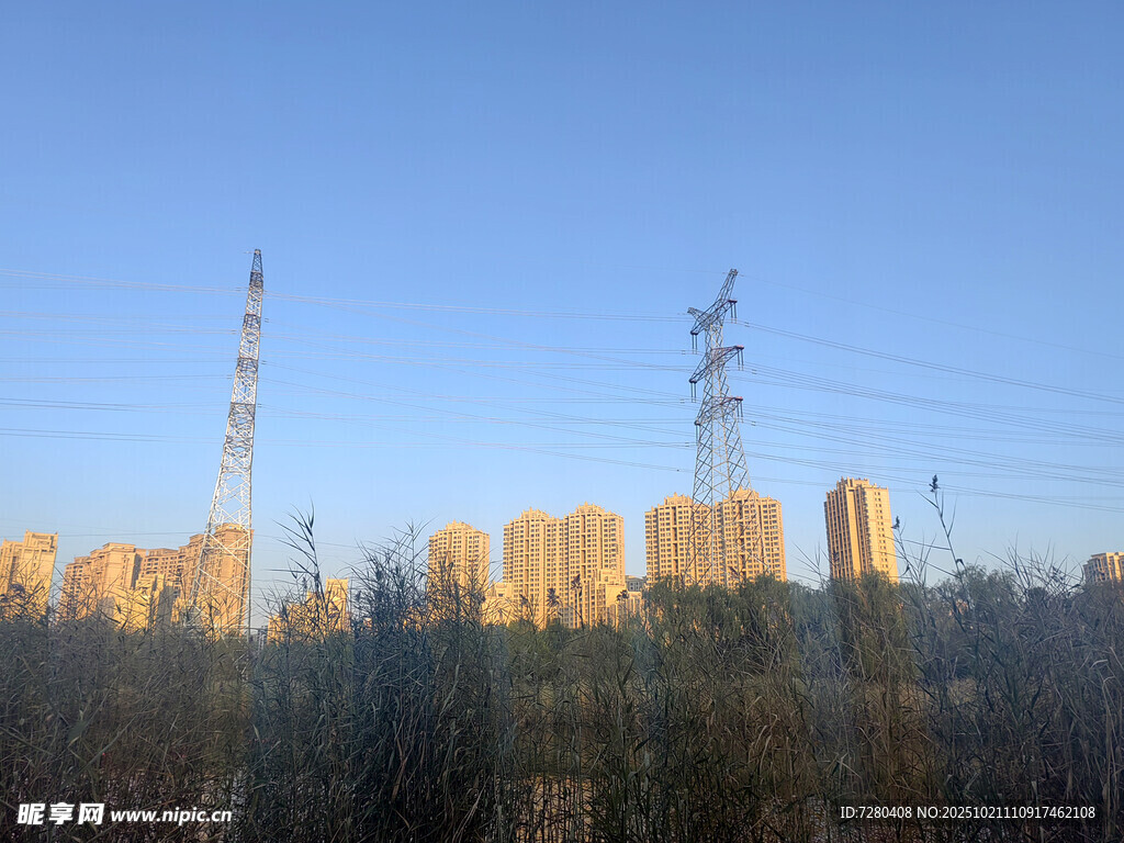 城郊电线与建筑景观