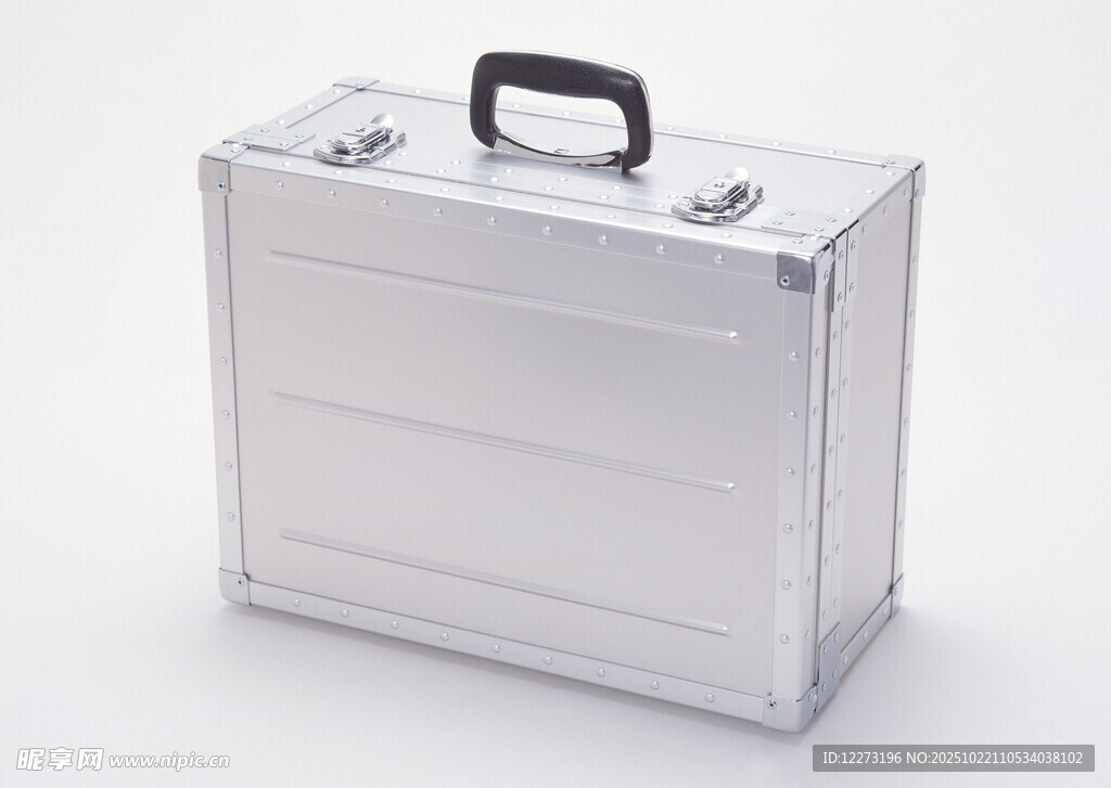 银色便携金属工具箱