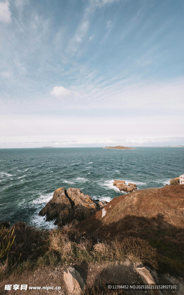 海边礁石美景