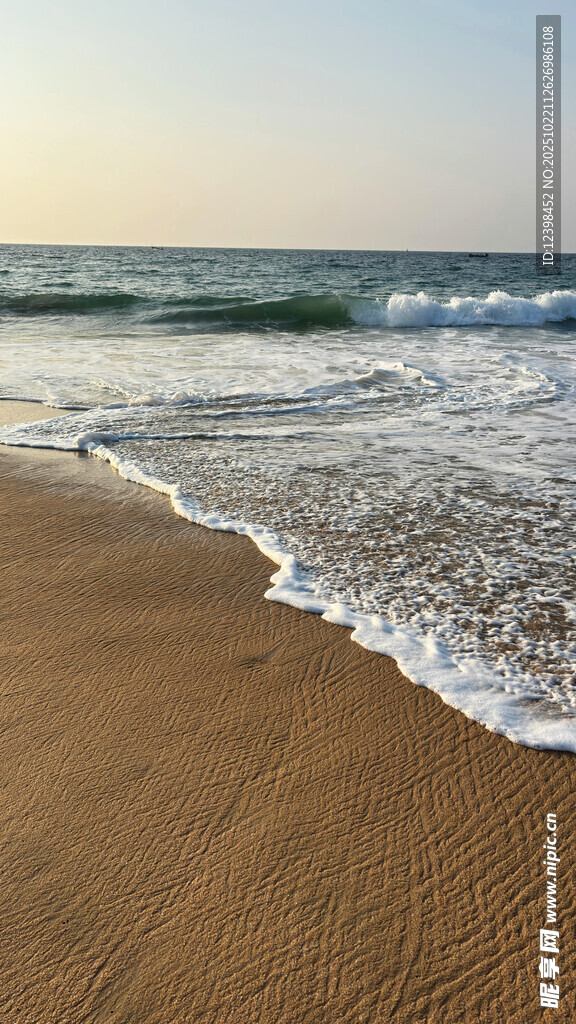 海边沙滩海浪美景