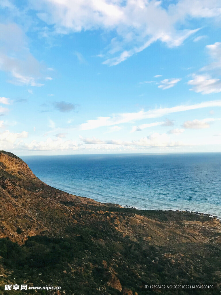 海岸边的秀丽自然风光