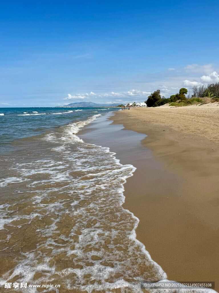 美丽海滨沙滩海浪风景