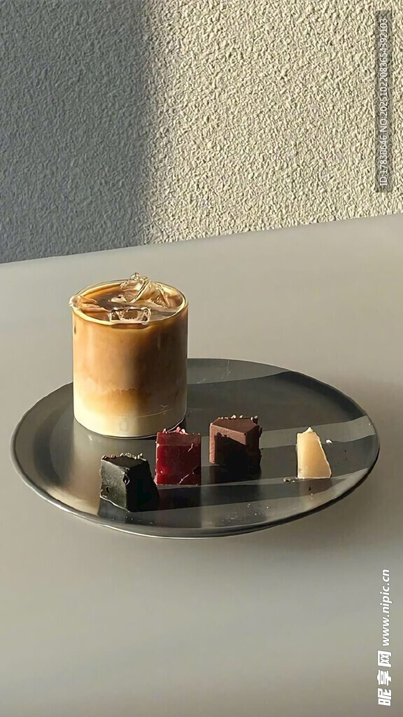 精致甜点组合