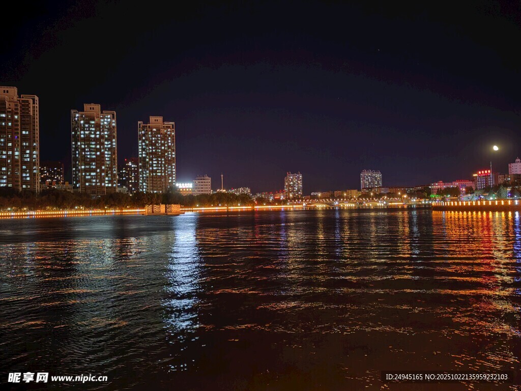劳动湖城市河畔璀璨夜景2