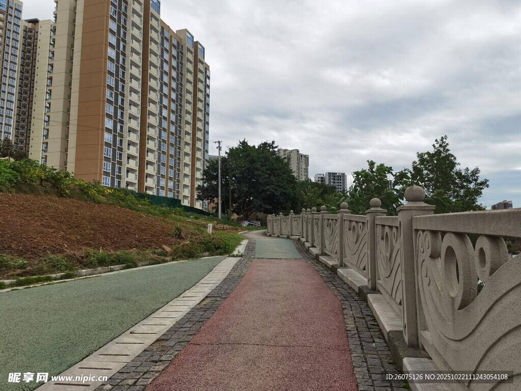 城市中的休闲步道景观