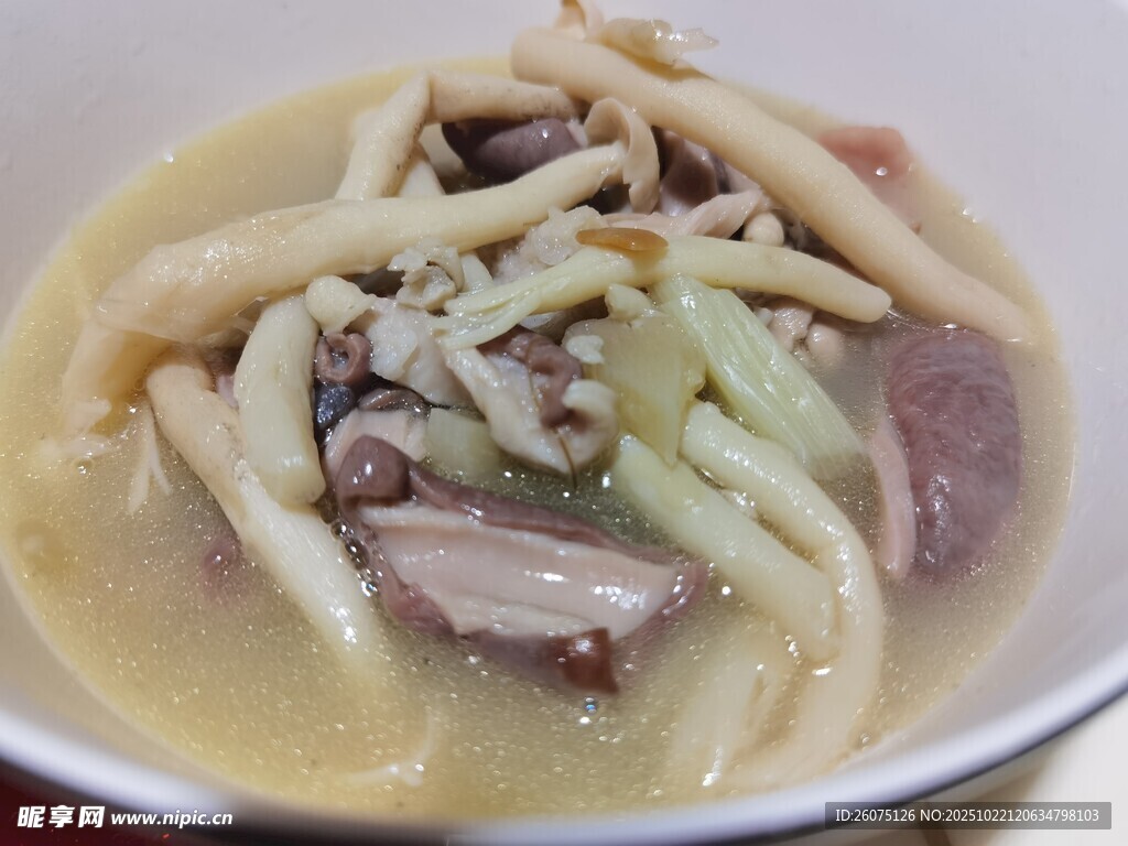 香浓菌菇牛肉汤