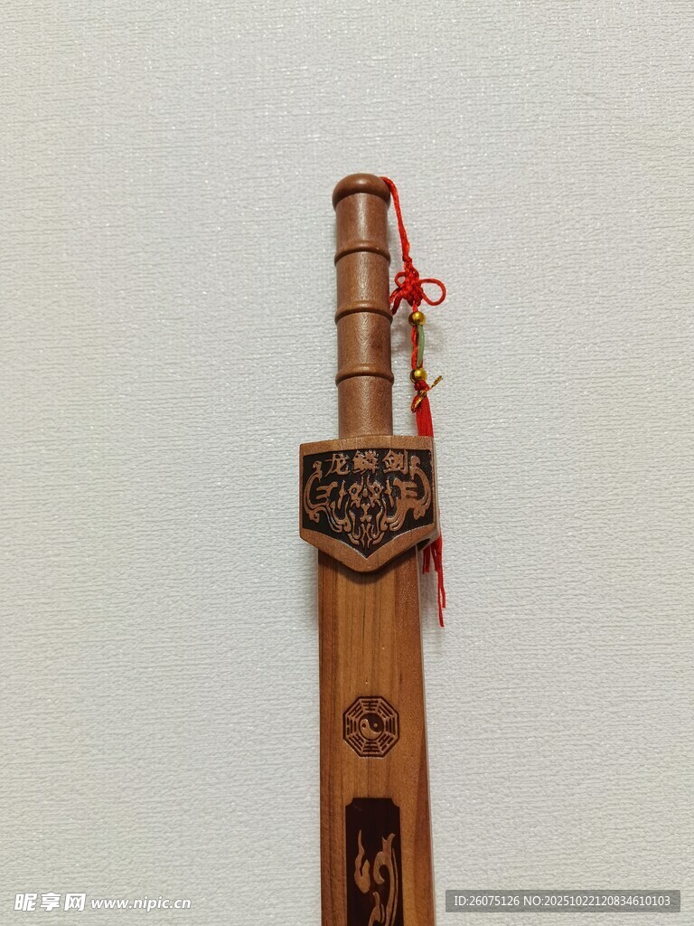 传统工艺精美木质长柄剑