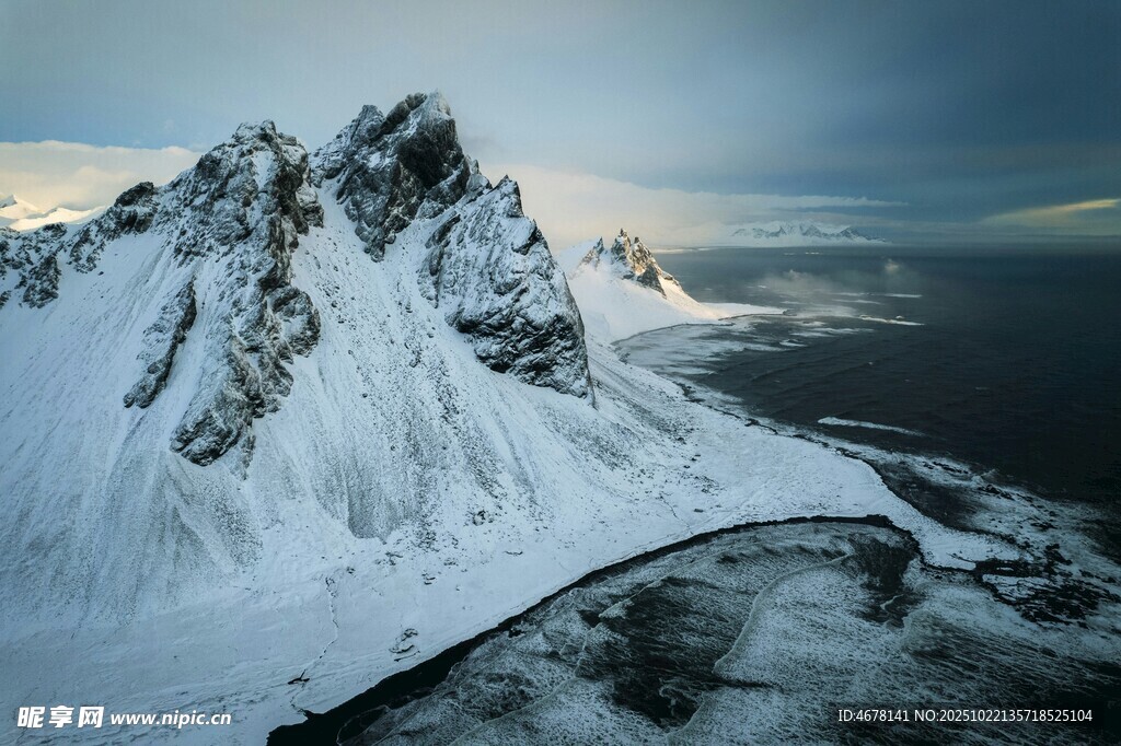 雪山壮丽景观