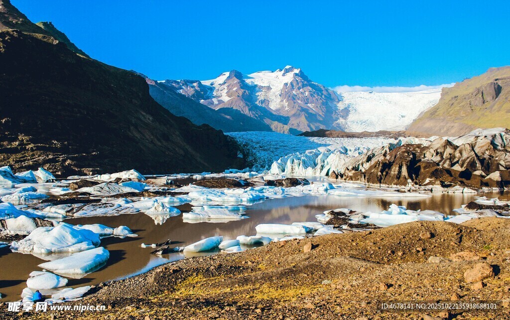 壮丽雪山冰川景观