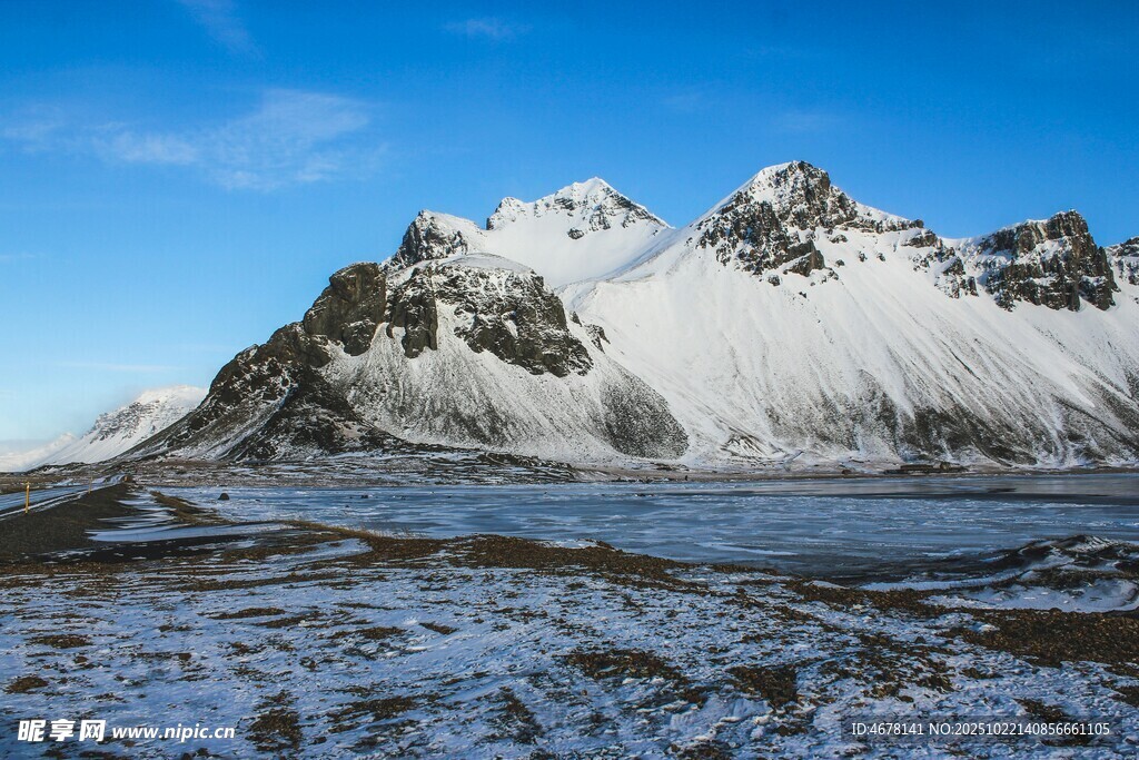 雪山风光壮丽景色