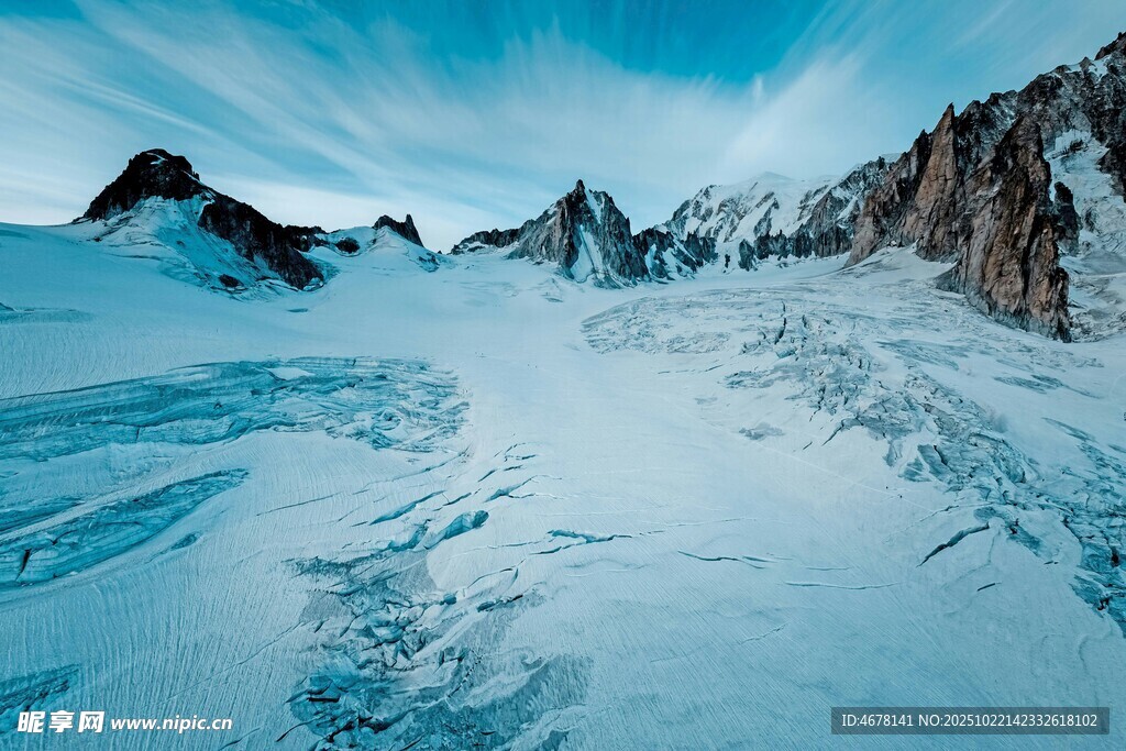 壮丽雪山冰川景观