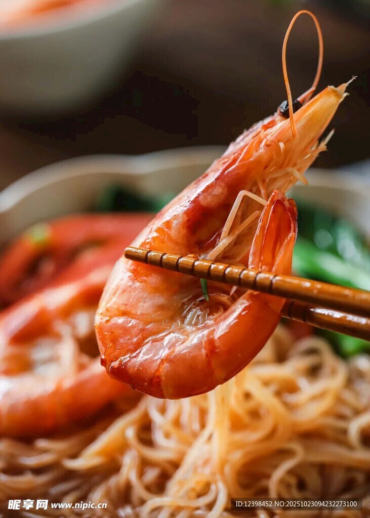 鲜虾拌面