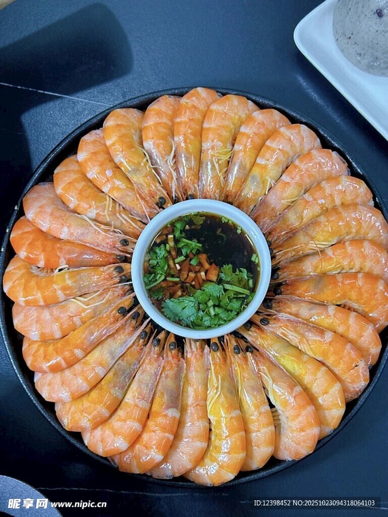 美味鲜虾摆盘