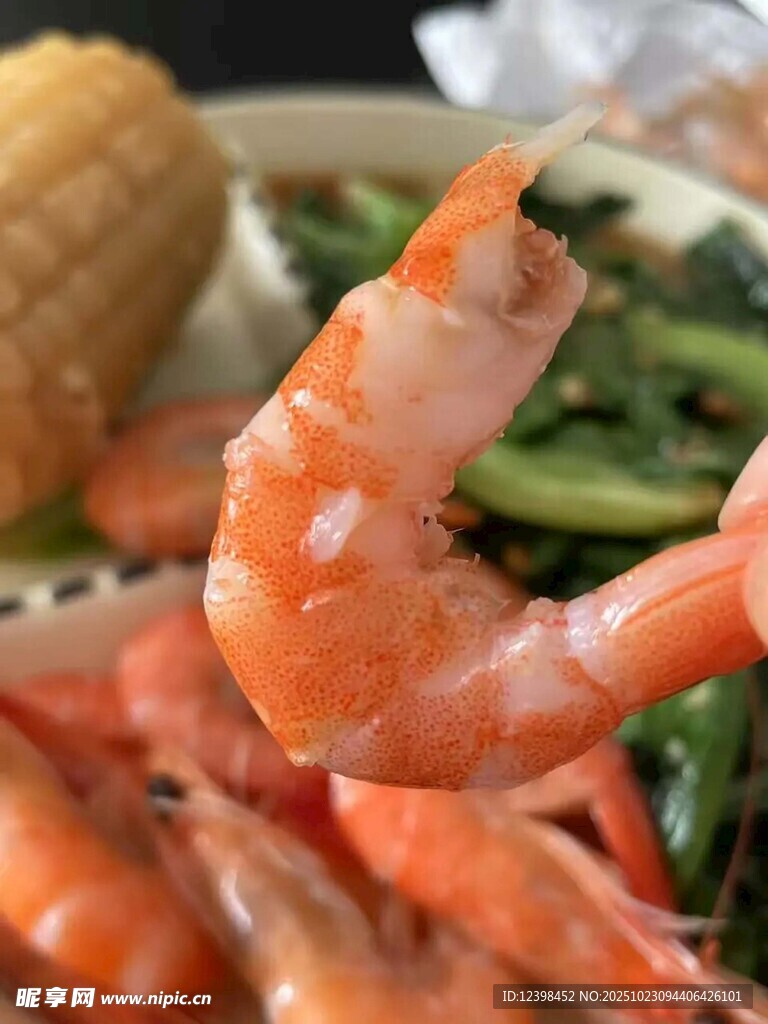 美味鲜虾搭配多样食材