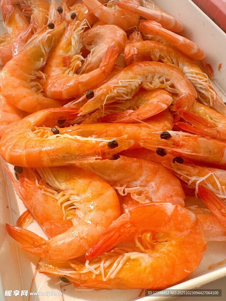 新鲜美味大虾一盘
