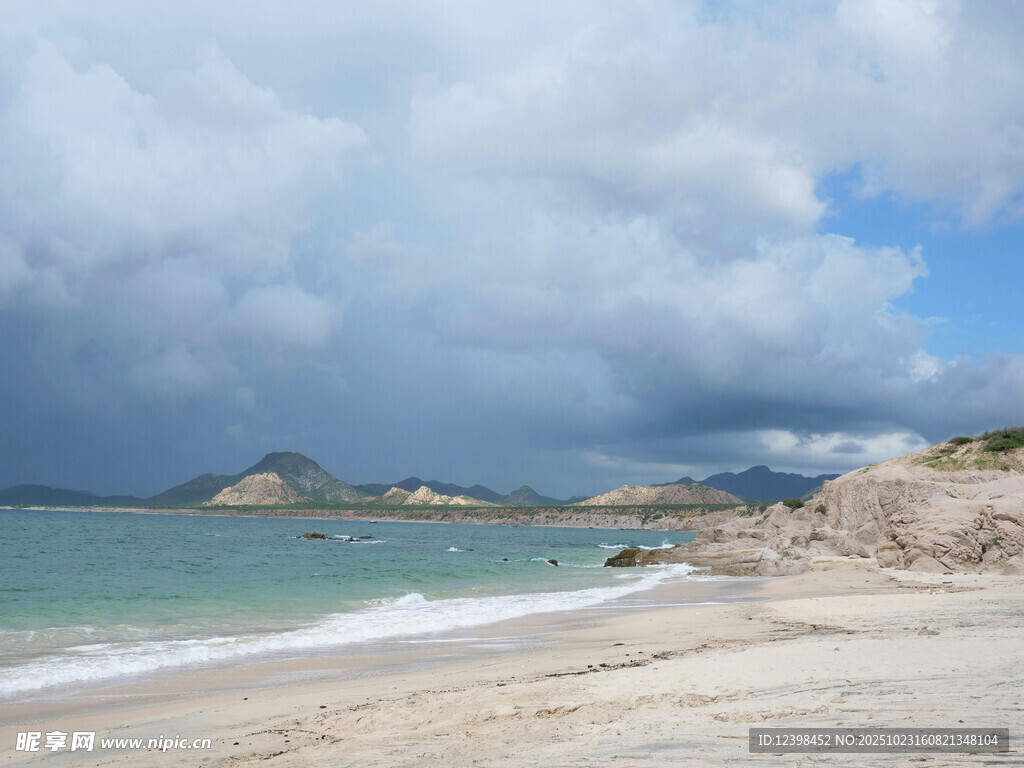 海边沙滩美景
