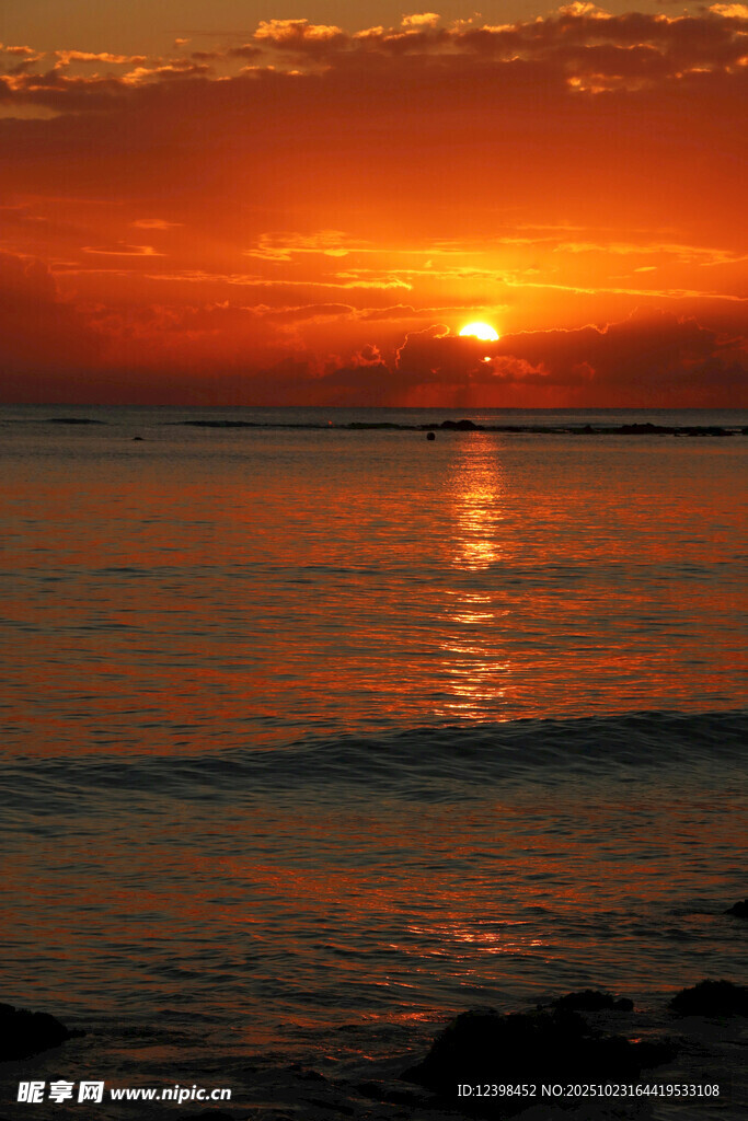 海边壮丽日落美景