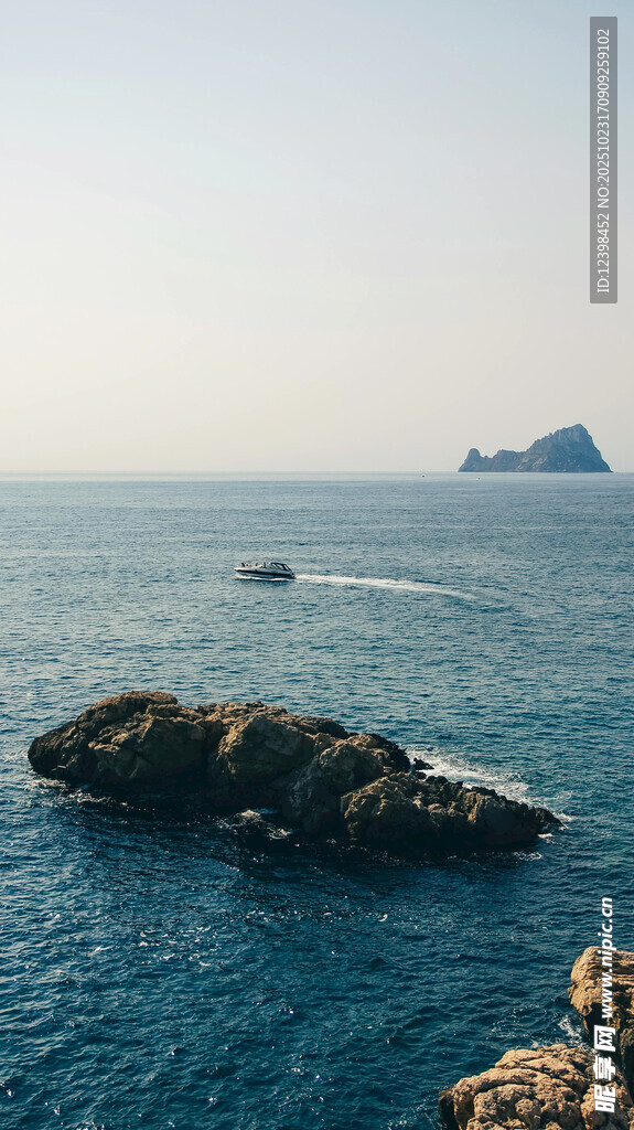 海边礁石景观